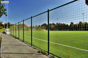 Ogrodzenie dla boisk piłkarskich